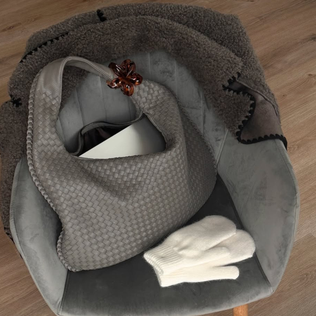 Meluraya Kesumba Soft Shoulder Bag