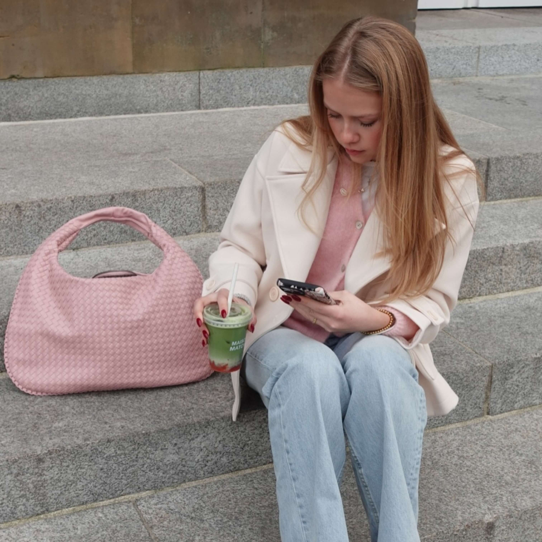 Meluraya Kesumba Soft Shoulder Bag