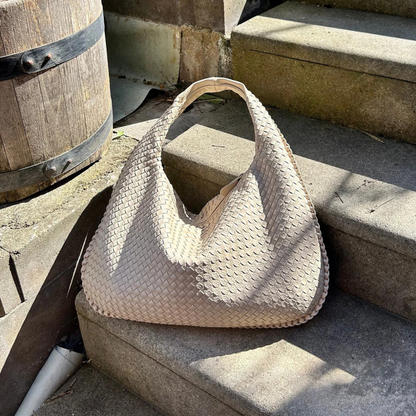 Meluraya Kesumba Soft Shoulder Bag