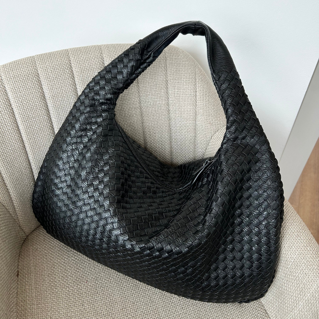 Meluraya Kesumba Soft Shoulder Bag