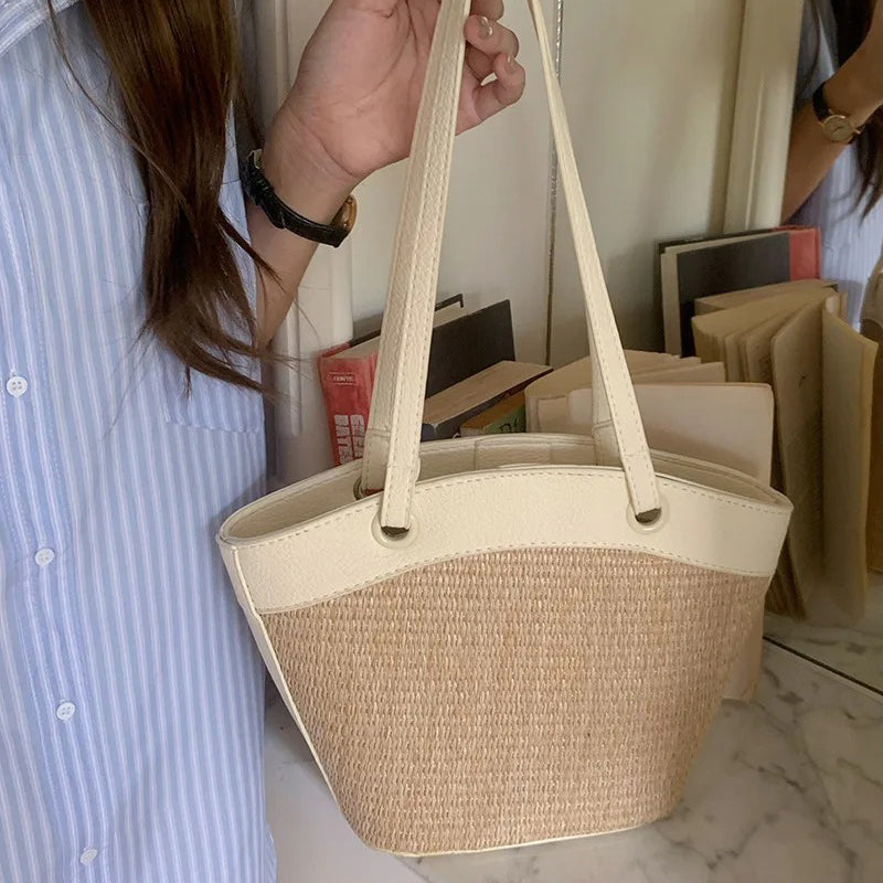 Bumi Lestari Straw Tote