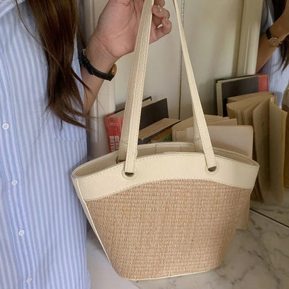 Bumi Lestari Straw Tote