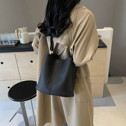 Embun Malam Bucket Bag