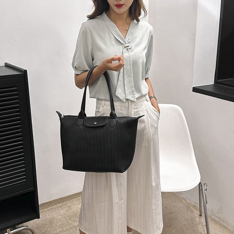 Embun Malam Pleated Tote