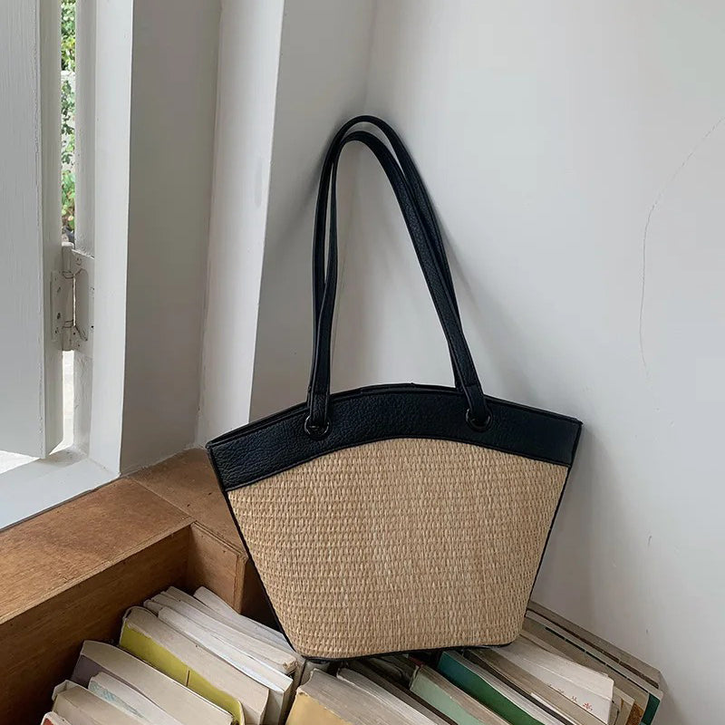 Bumi Lestari Straw Tote