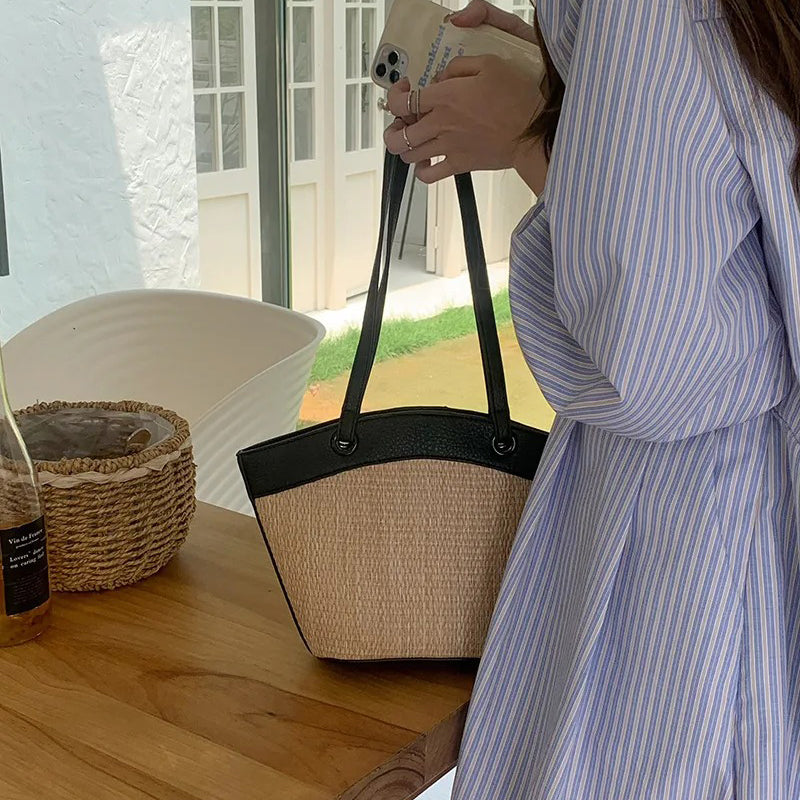 Bumi Lestari Straw Tote