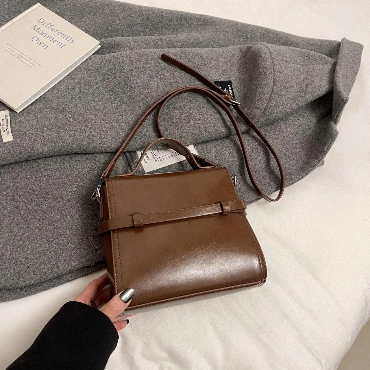 Embun Malam Buckle Crossbody