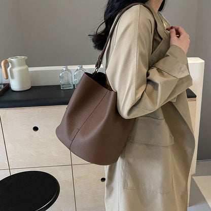 Embun Malam Bucket Bag