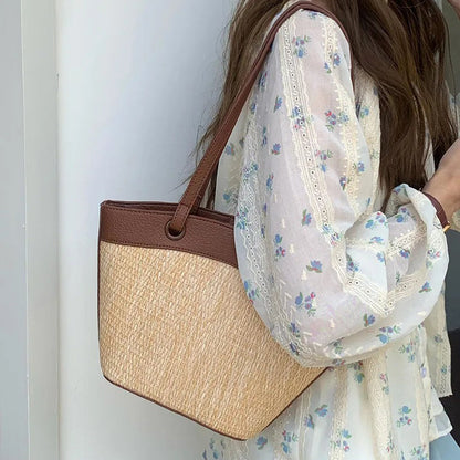 Bumi Lestari Straw Tote