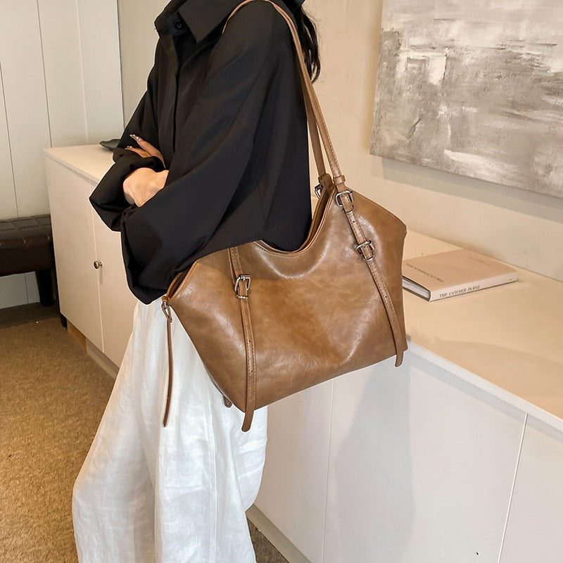 Bayang Sari Puspa Shoulder Tote