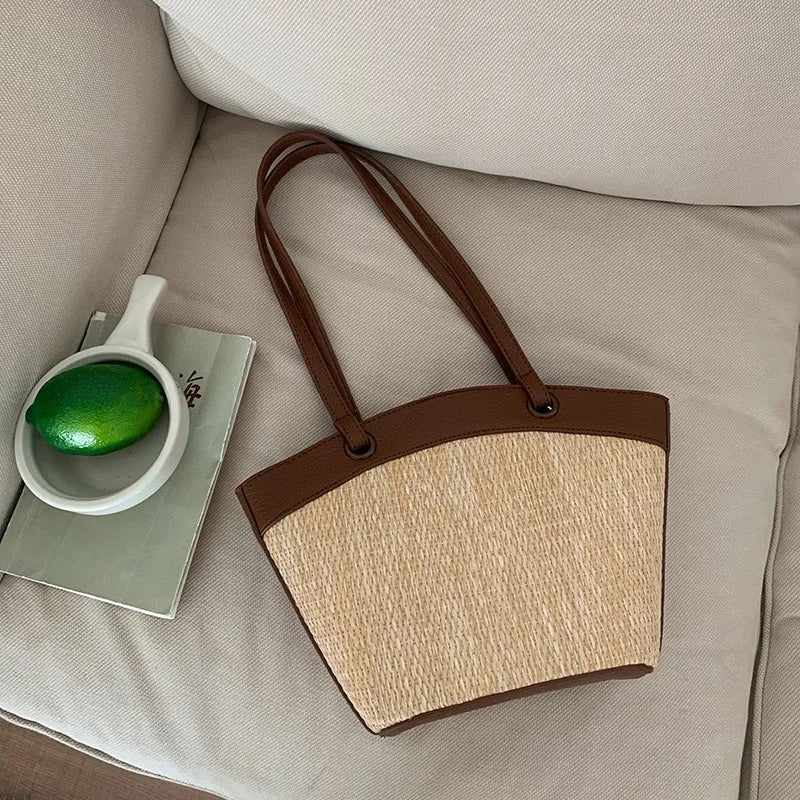 Bumi Lestari Straw Tote