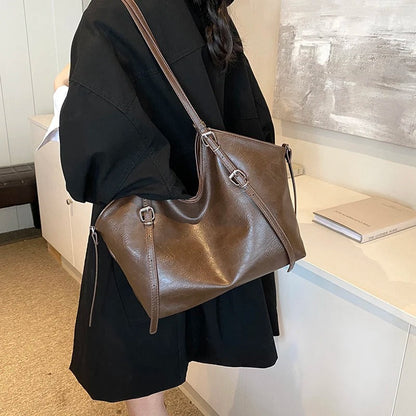 Bayang Sari Puspa Shoulder Tote