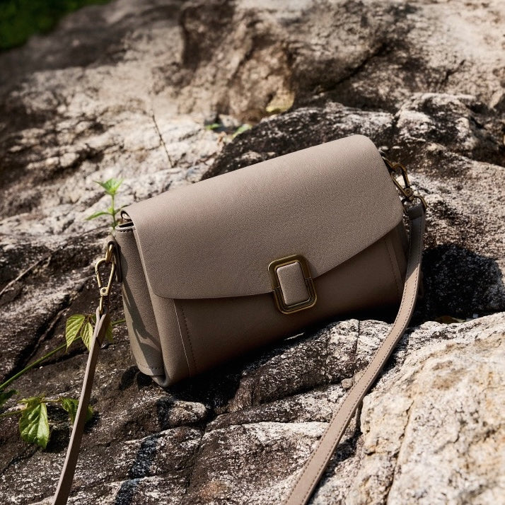 Bayang Sari Nusa Crossbody Tag