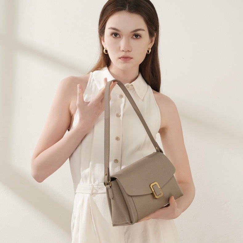 Bayang Sari Nusa Crossbody Tag