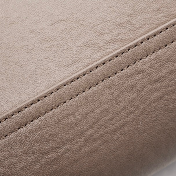 Bayang Sari Nusa Crossbody Tag