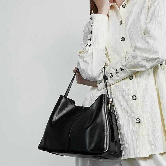 Bayang Sari Sentosa Retro Tote