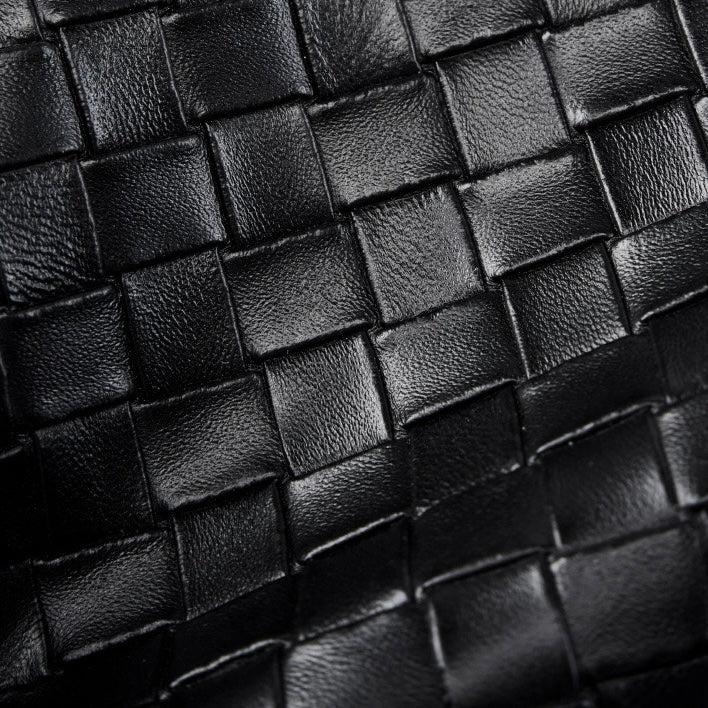 Meluraya Rangkai Tote Bag