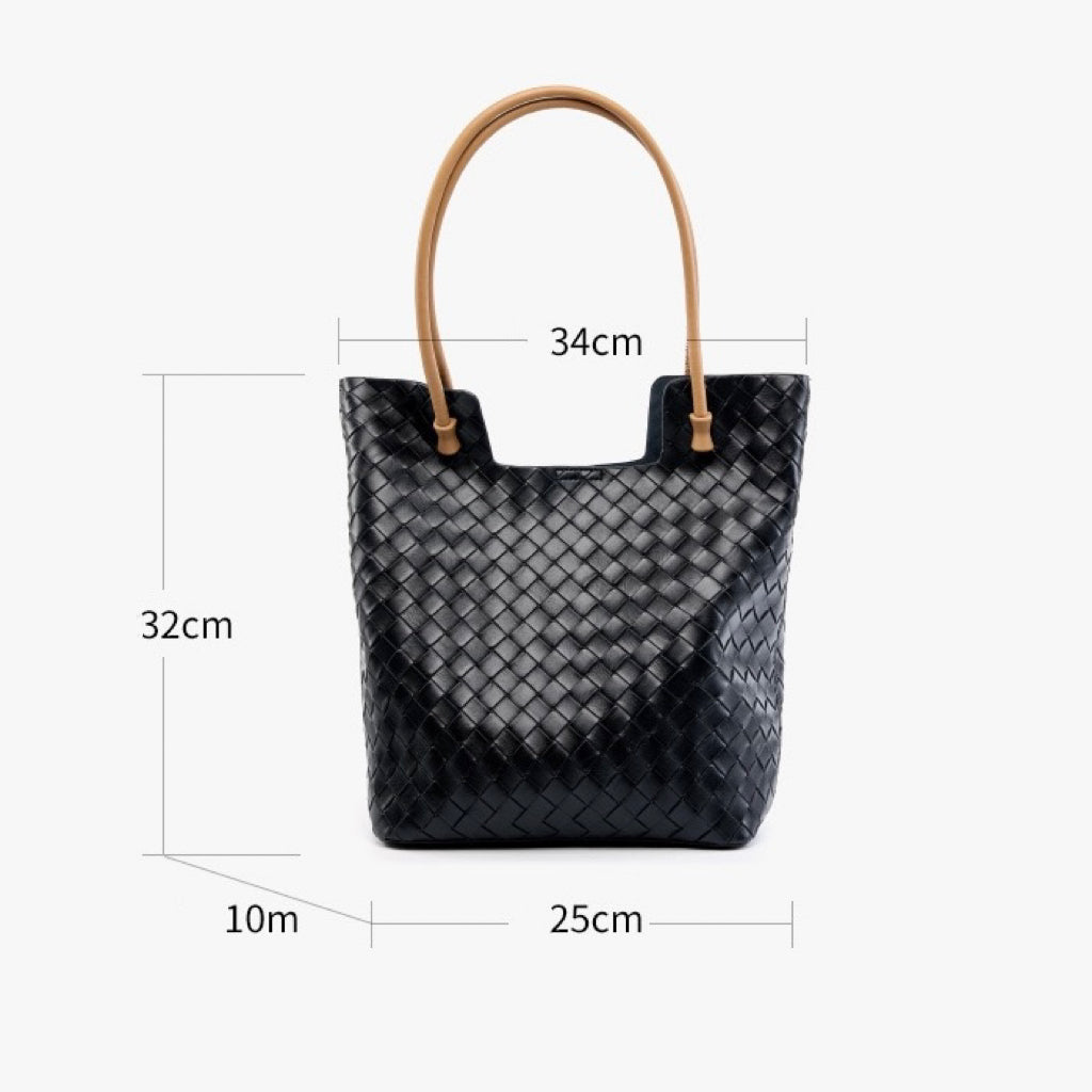 Meluraya Rangkai Tote Bag