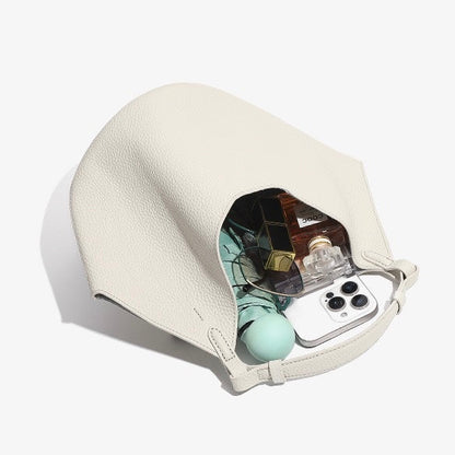 Embun Malam Kuntum Basket Tote Bag