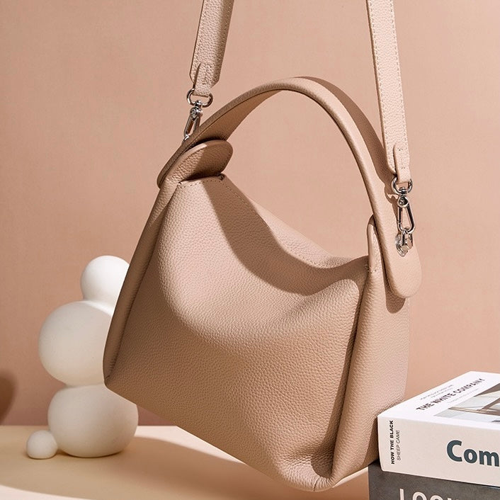 Bayang Sari Gita Shoulder Bag