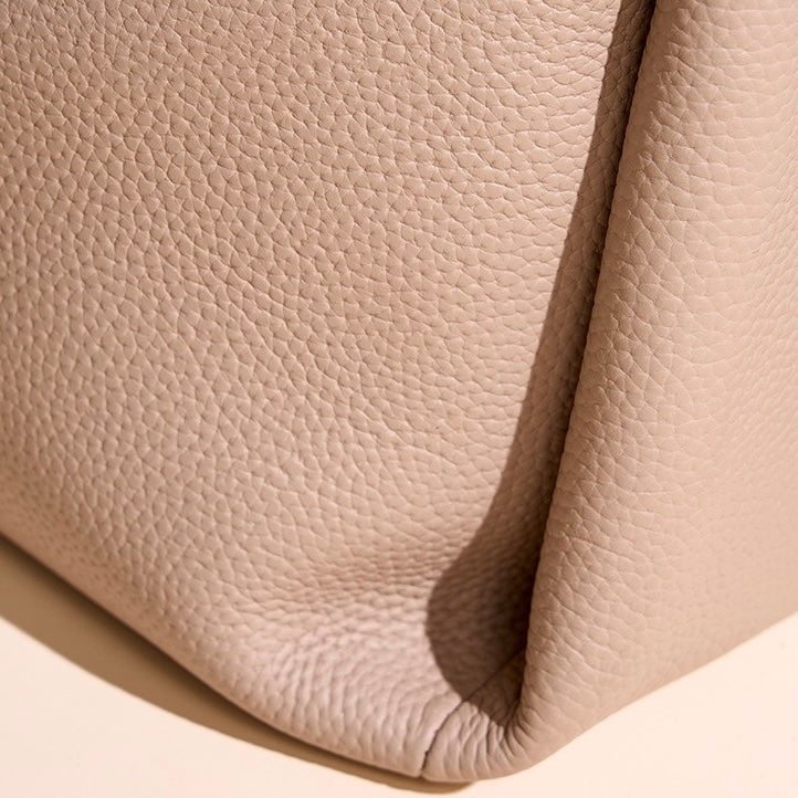 Bayang Sari Gita Shoulder Bag