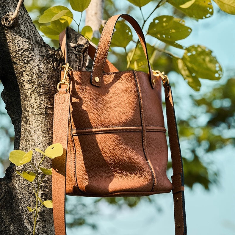 Bayang Sari Kiambang Bertaut Bucket Bag