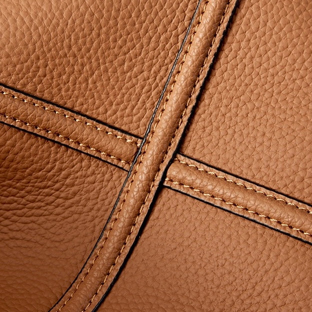 Bayang Sari Kiambang Bertaut Bucket Bag