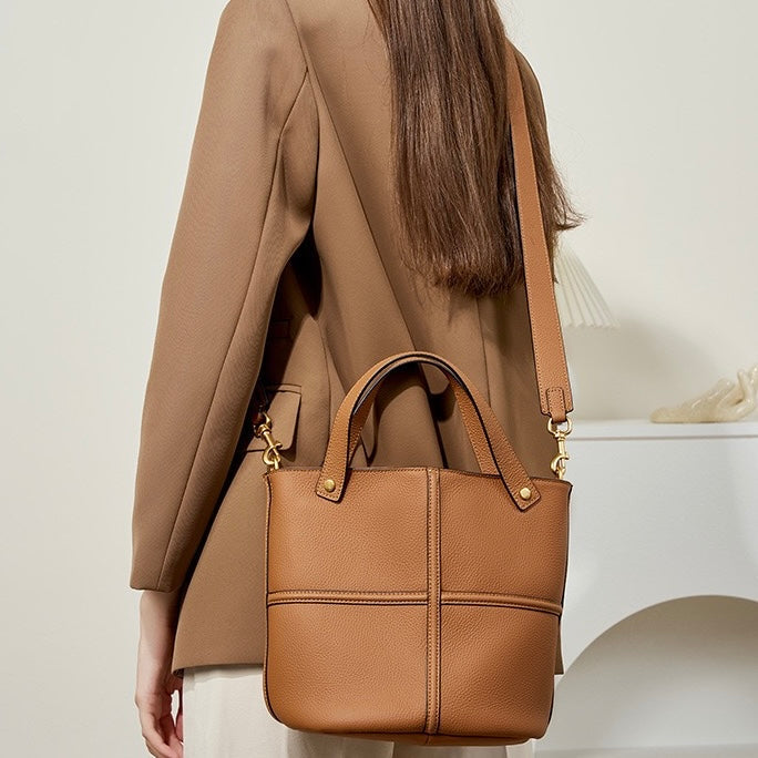 Bayang Sari Kiambang Bertaut Bucket Bag