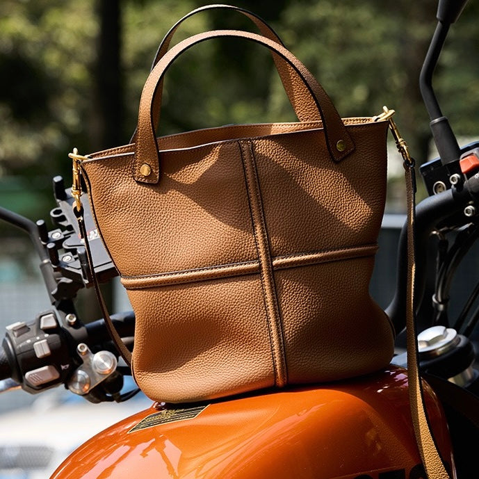 Bayang Sari Kiambang Bertaut Bucket Bag