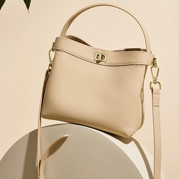 Embun Malam Santun Bucket Bag