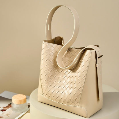 Meluraya Laksana Tote Bag