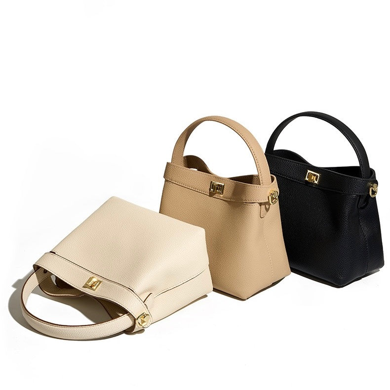 Embun Malam Santun Bucket Bag