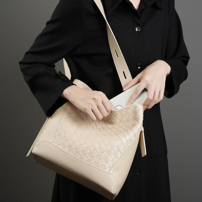 Meluraya Laksana Tote Bag