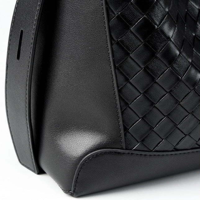 Meluraya Laksana Tote Bag