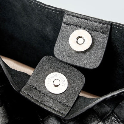 Meluraya Laksana Tote Bag