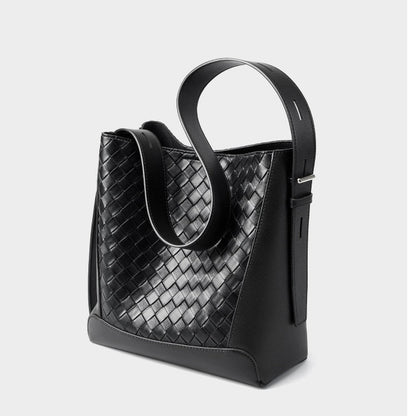 Meluraya Laksana Tote Bag