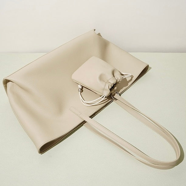 Embun Malam Laksana Tote Bag