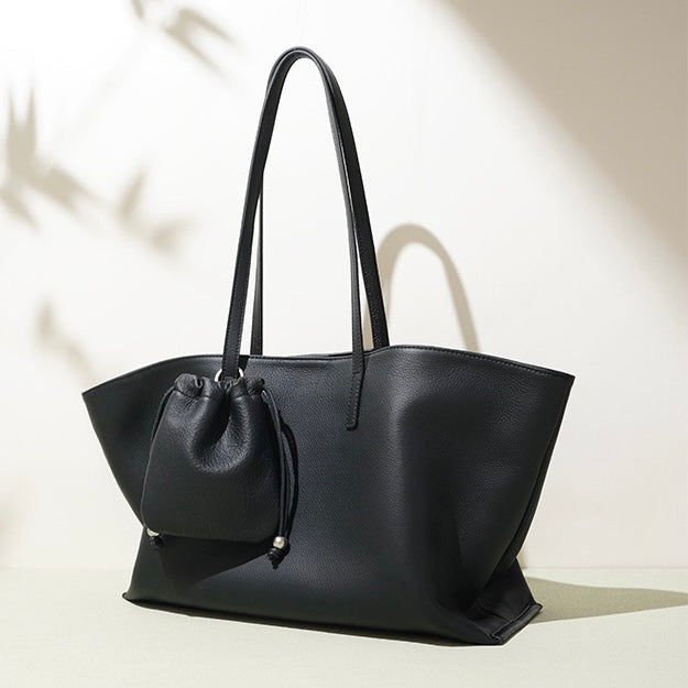 Embun Malam Laksana Tote Bag