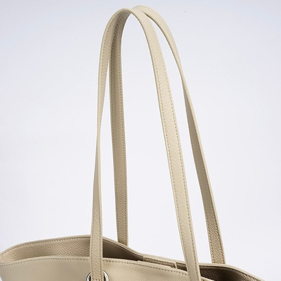 Embun Malam Laksana Tote Bag