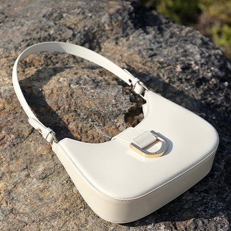 Embun Malam Gerhana Shoulder Bag