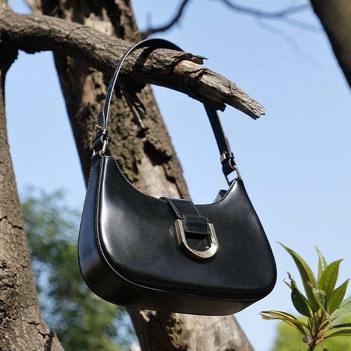 Embun Malam Gerhana Shoulder Bag