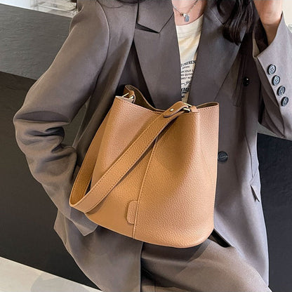 Embun Malam Bucket Bag