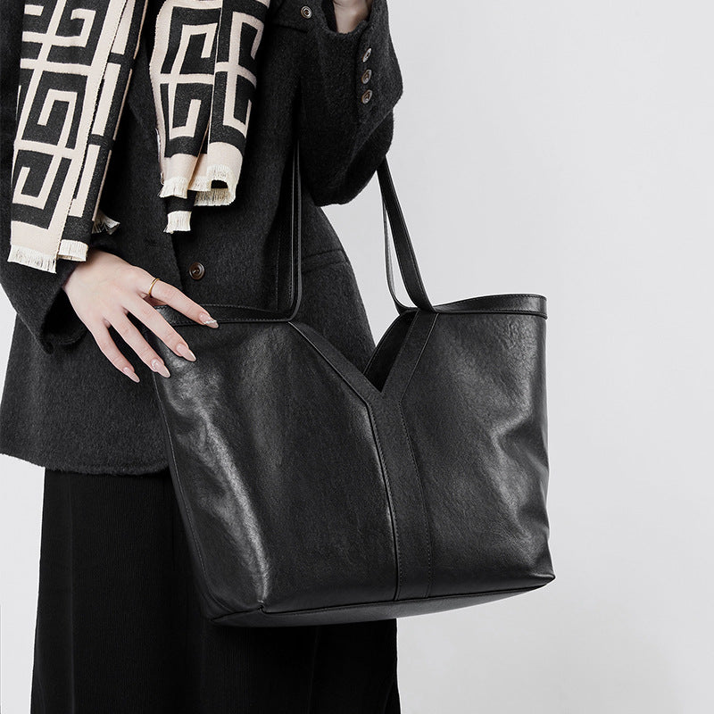 Embun Malam Yujana Tote Bag