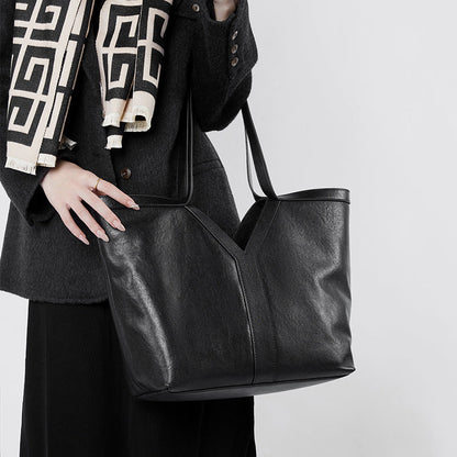 Embun Malam Yujana Tote Bag