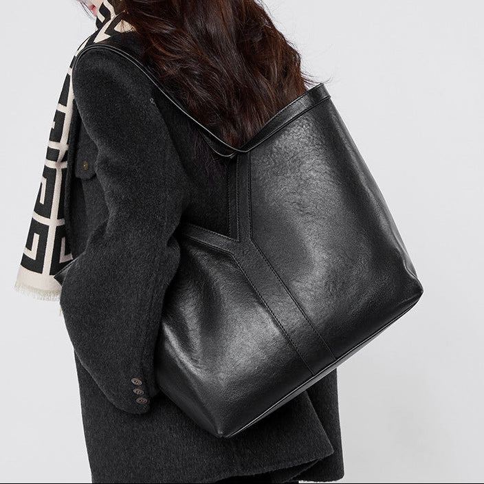 Embun Malam Yujana Tote Bag