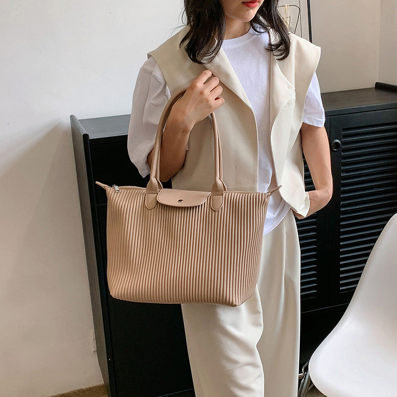 Embun Malam Pleated Tote