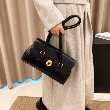 Embun Malam Vintage Shoulder Tote