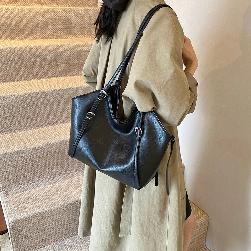 Bayang Sari Puspa Shoulder Tote