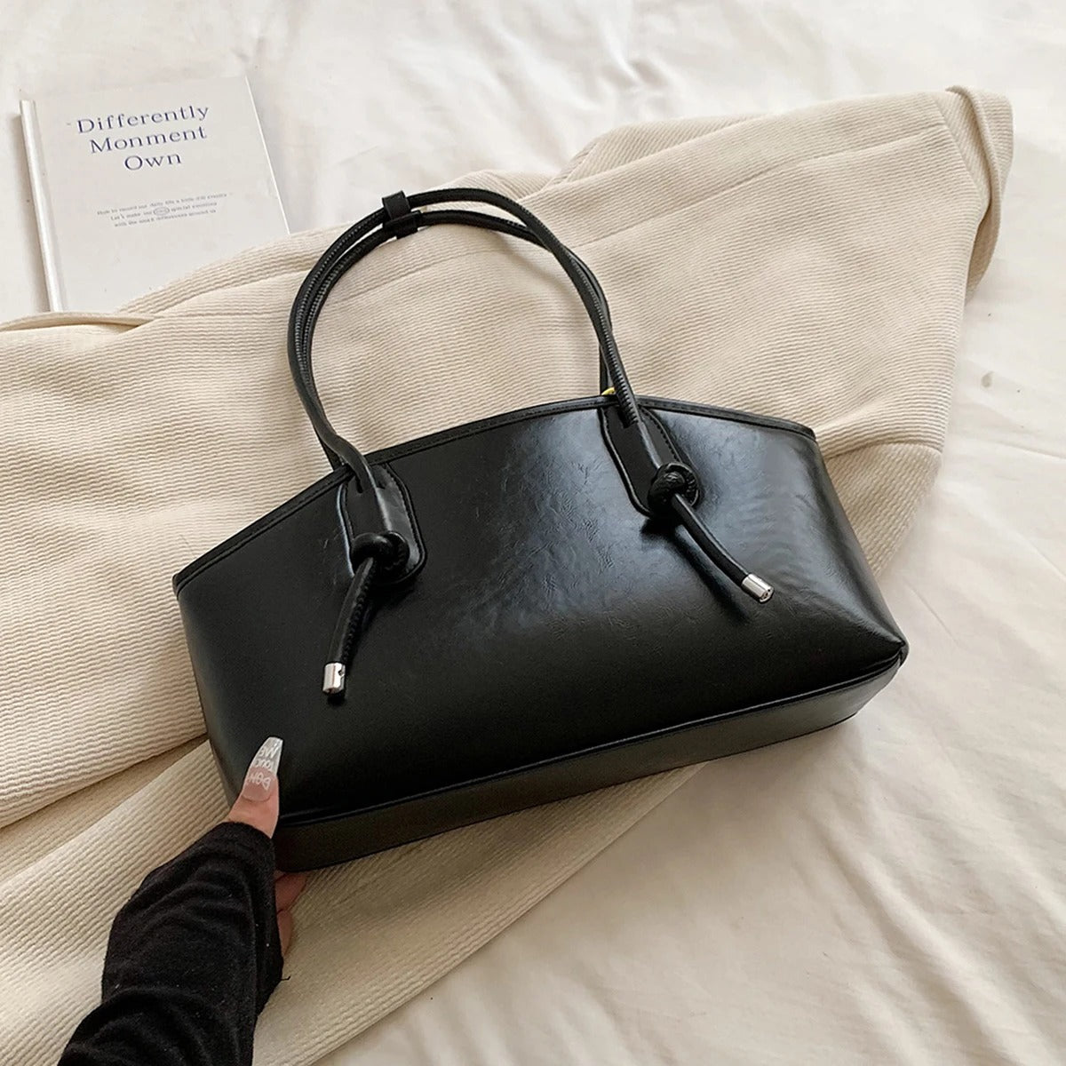 Embun Malam Vintage Shoulder Bag