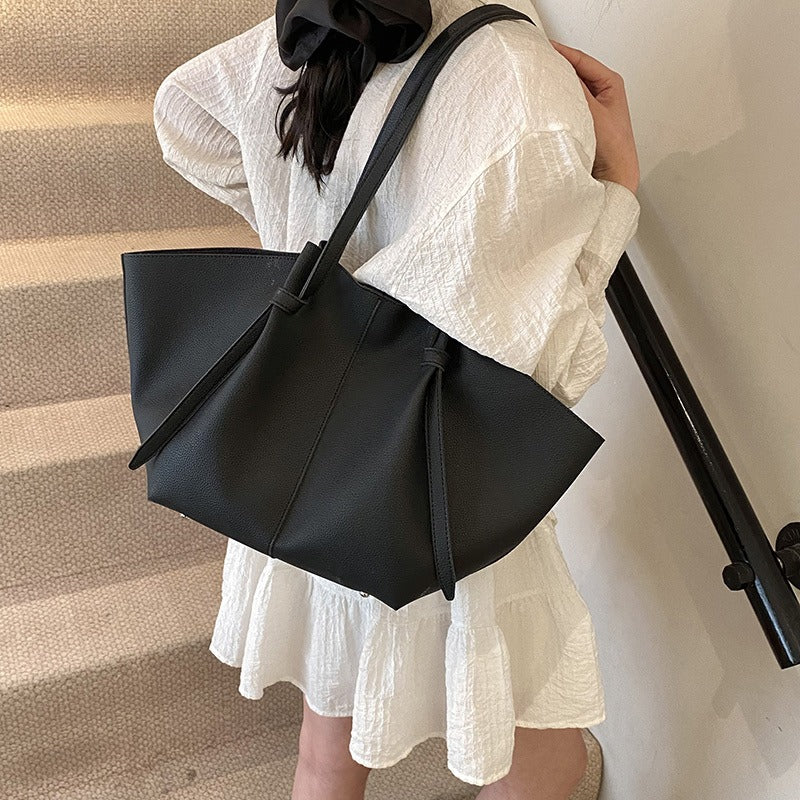 Embun Malam Jelita Leather Tote